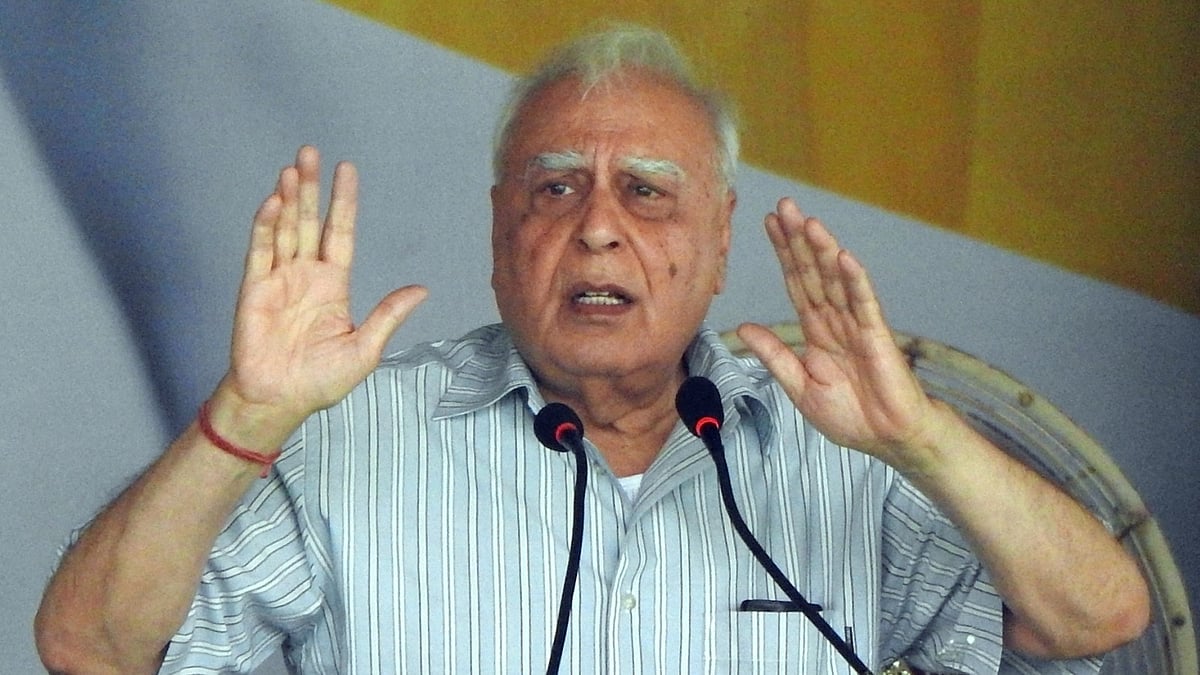 مسلمانوں کے خلاف ہیمنت سرما کا بیان خالص فرقہ وارانہ زہر، ان پر کارروائی ہونی چاہیے: کپل سبل