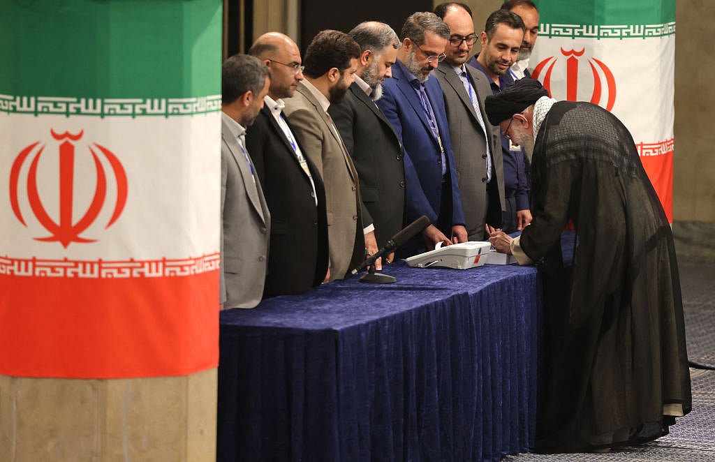 ایران میں صدارتی انتخابات کی ووٹنگ کا عمل اختتام پذیر، ووٹوں کی گنتی شروع