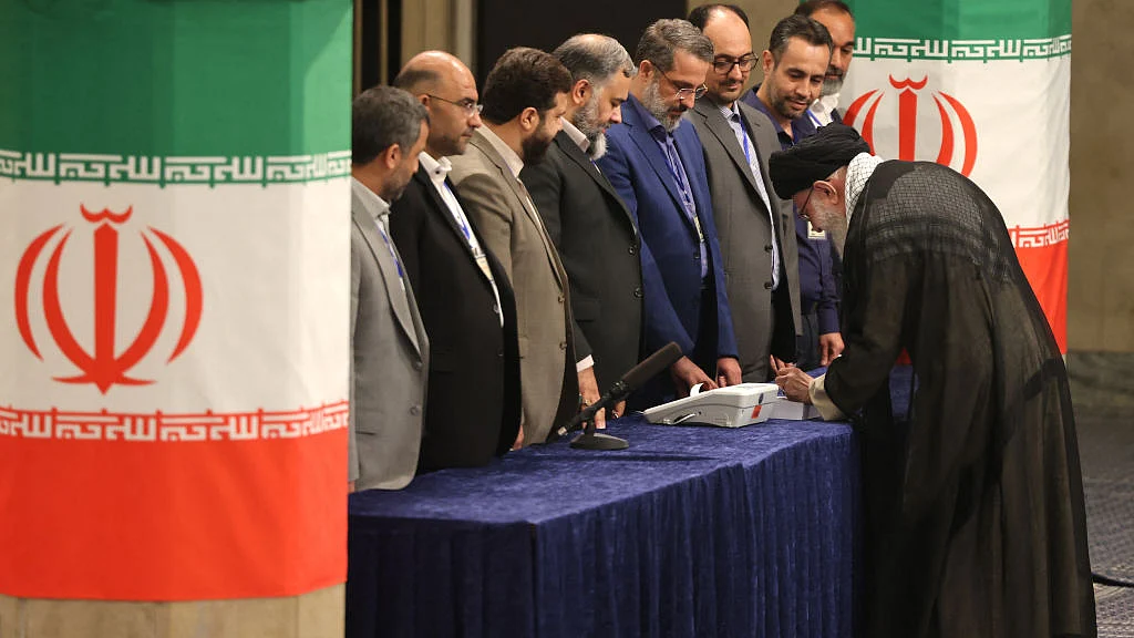 <div class="paragraphs"><p>ایران کے صدارتی انتخابات / Getty Images</p></div>