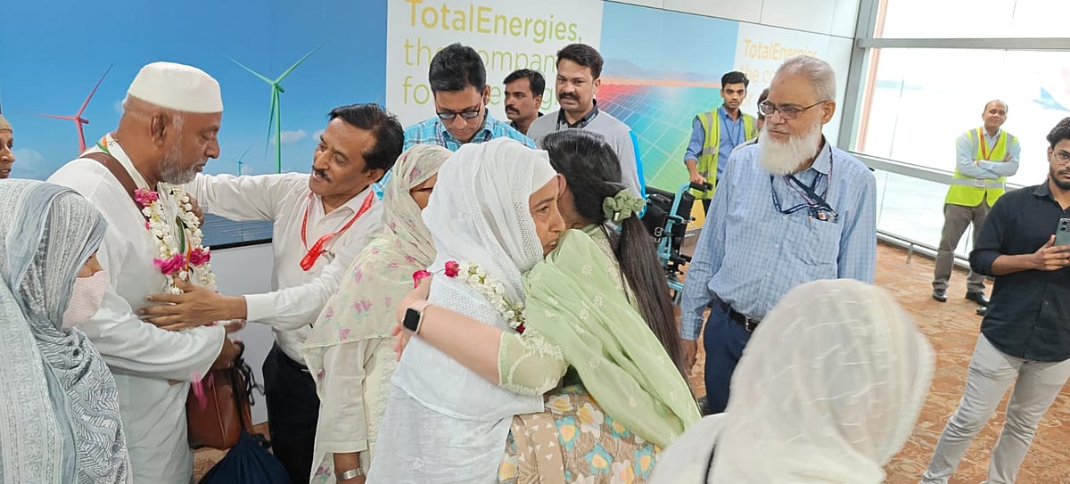 حج 2024: حاجیوں کے پہلے قافلہ کا دہلی میں پُرجوش استقبال، دیکھیں تصویری جھلکیاں