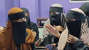ممبئی: کالج میں حجاب پر پابندی کے خلاف 9 طالبات نے کھٹکھٹایا ہائی کورٹ کا دروازہ