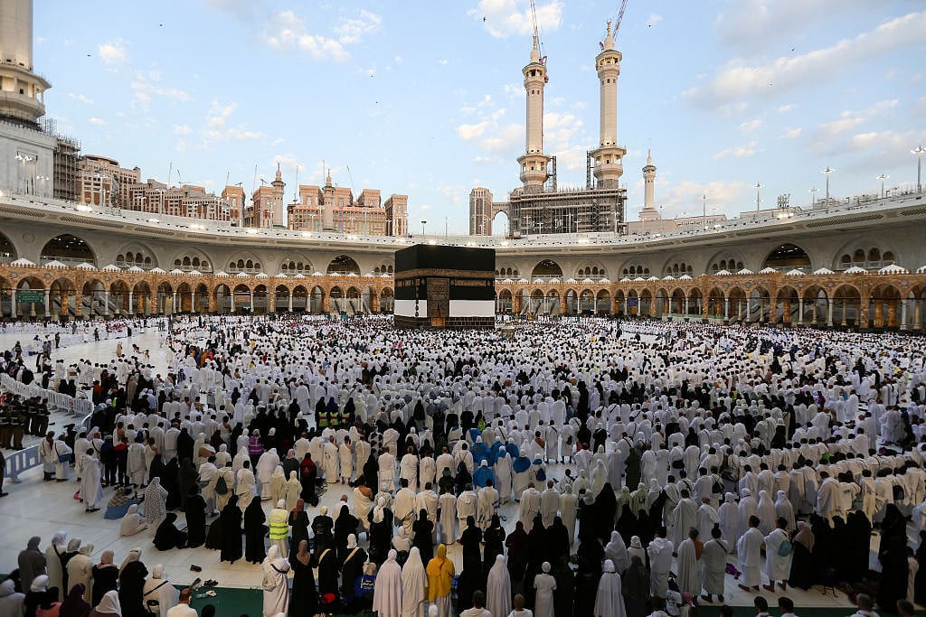 حج 2024: رمی جمرات کے بعد حجاج کرام کا طواف کعبہ