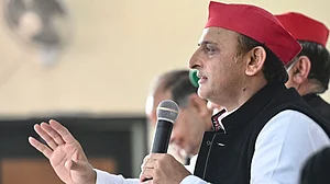 پارلیمنٹ کوئی شاہی محل نہیں ہے، سینگول کی جگہ آئین کی کاپی نصب کی جائے: سماجوادی رکن پارلیمنٹ