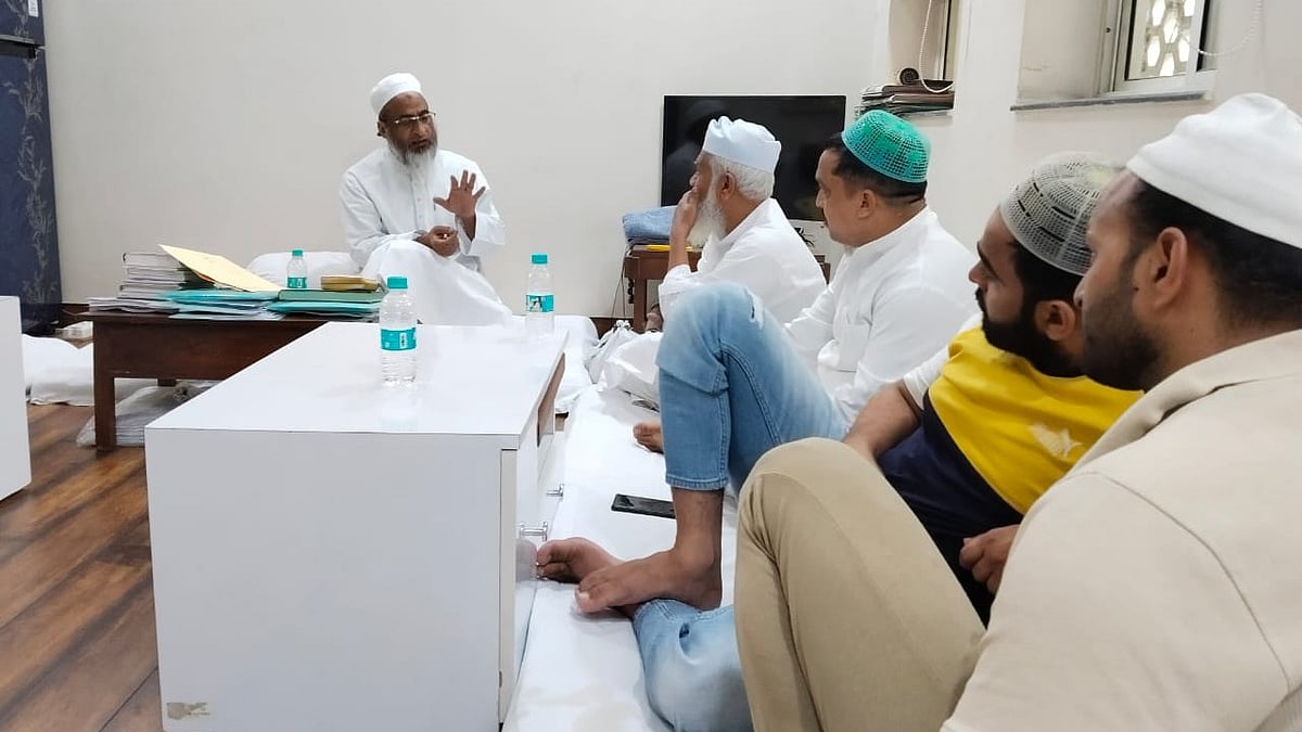 چھتیس گڑھ میں وحشیانہ ماب لنچنگ میں ہلاک نوجوانوں کے اہل خانہ سے مولانا حکیم الدین قاسمی کی ملاقات