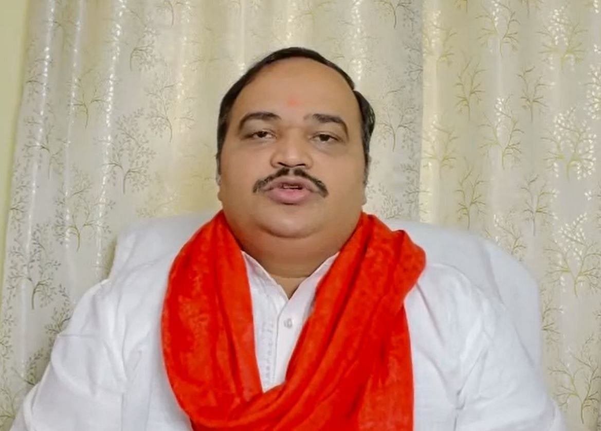 شندے حکومت کتنا ہی ڈیمج کنٹرول کرے، اسمبلی الیکشن میں اس کی رخصتی طے ہے: شیوسینا-یو بی ٹی