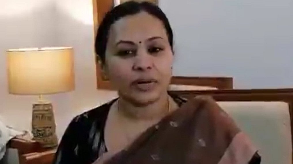 کیرالہ کی وزیر صحت وائناڈ جاتے ہوئے حادثہ کا شکار، زخمی حالت میں اسپتال میں داخل