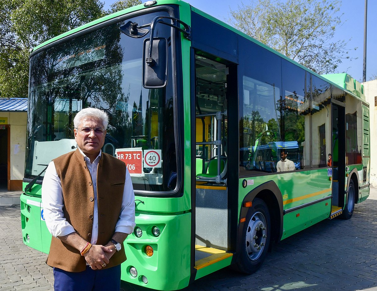 دہلی میں شروع ہوئی محلہ بس سروس، حکومت کا 2080 بسیں چلانے کا اعلان
