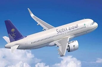 پیشاور ایئرپورٹ: سعودی ایئرلائنس کے طیارہ میں لینڈنگ کے وقت لگی آگ، 276 مسافر تھے سوار