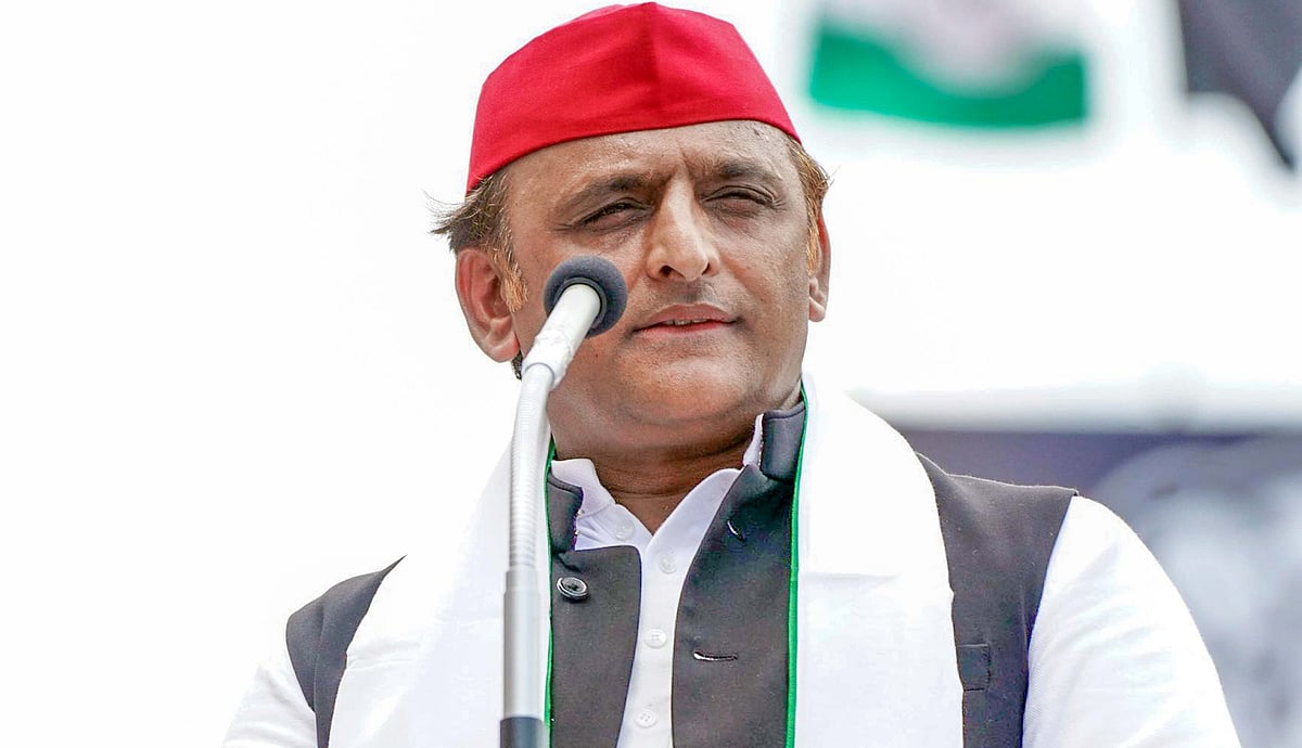 اکھلیش کی متوفی بی ایل او کے اہل خانہ کو 2 لاکھ روپے کی مدد، بی جے پی پر ووٹ کاٹنے کی سازش کا الزام