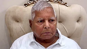 لالو یادو نے یو پی اے دور میں کئے گئے کاموں کو لے کر نتیش کمار پر کیا طنز، ’ہم پرچار نہیں کام کرتے تھے!‘