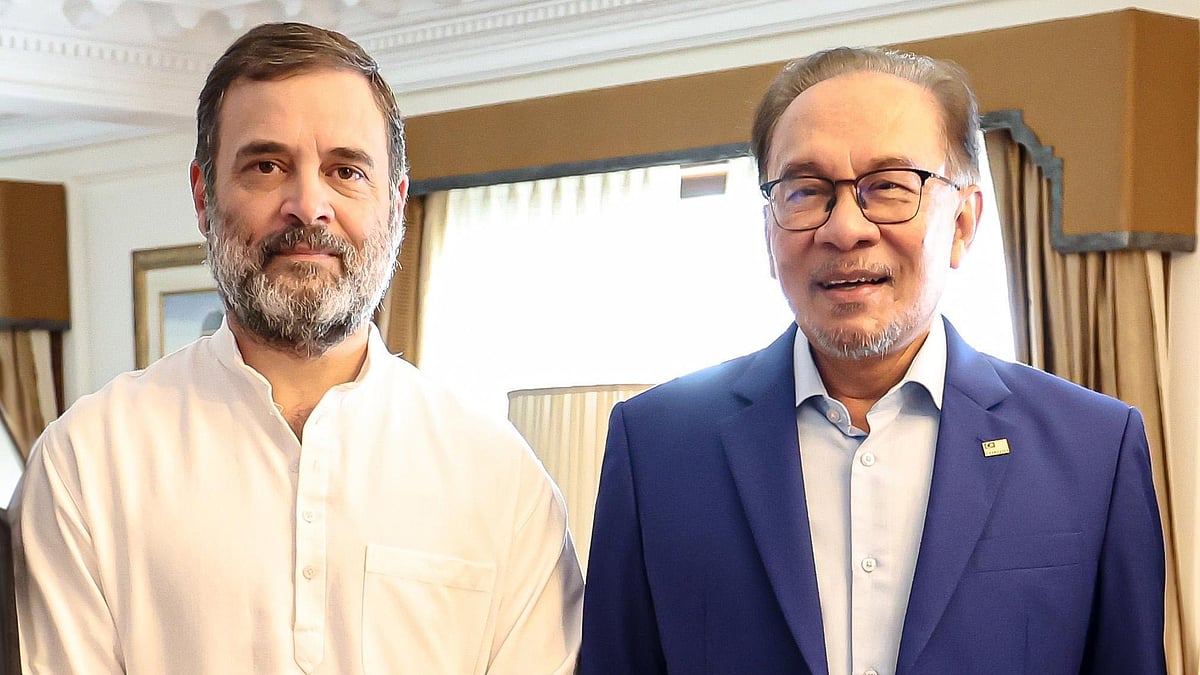 <div class="paragraphs"><p>ملیشیائی وزیر اعظم انور ابراہیم کے ساتھ راہل گاندھی، تصویر @INCIndia</p></div>