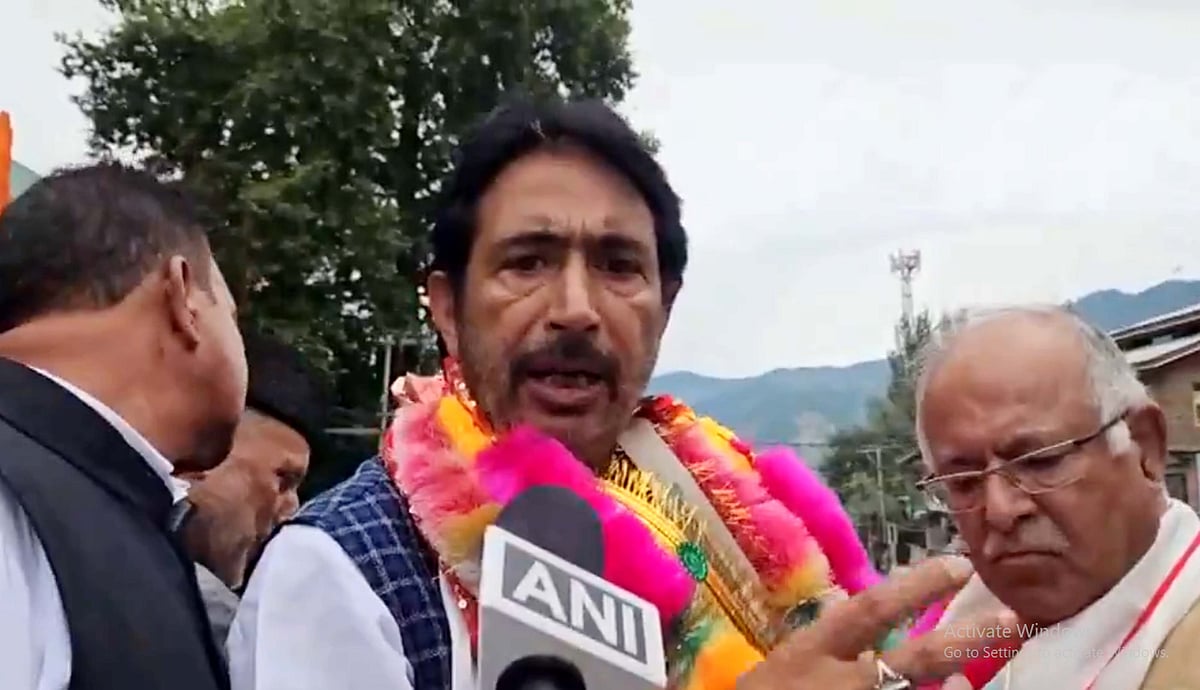 جموں و کشمیر اسمبلی انتخابات: سینئر کانگریس لیڈر غلام احمد میر نے کاغذات نامزدگی جمع کئے