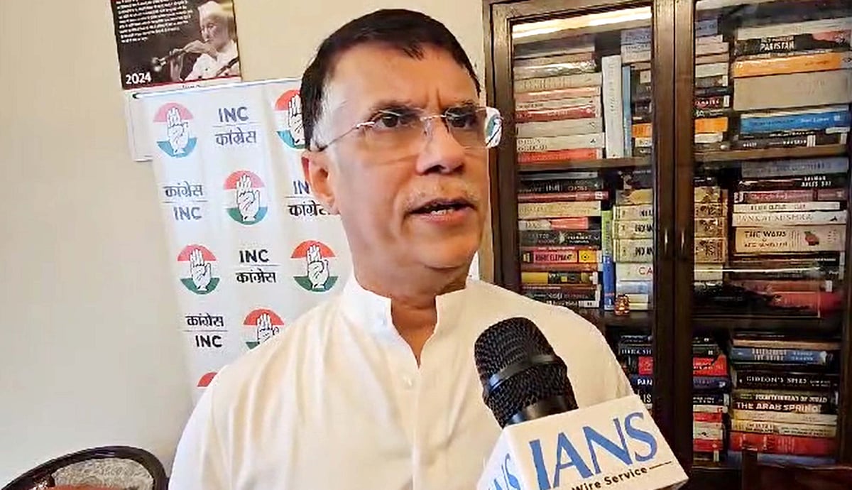 پون کھیڑا نے نئی پنشن اسکیم پر کی نکتہ چینی، مرکزی حکومت کو بنایا ہدف تنقید