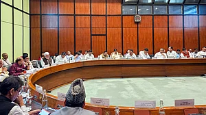 وقف ترمیمی بل پر جے پی سی کے دوسرے اجلاس میں بھی ہنگامہ، کیجریوال، ’افغانستان‘ سے لے کر ’اکھنڈ بھارت‘ تک کا ذکر