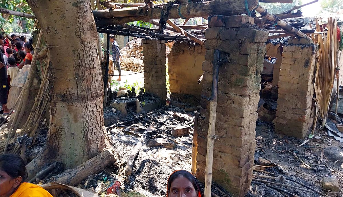 بہار: نوادہ میں دلتوں کی بستی کو آگ لگانے کے معاملے میں 15 ملزمان گرفتار