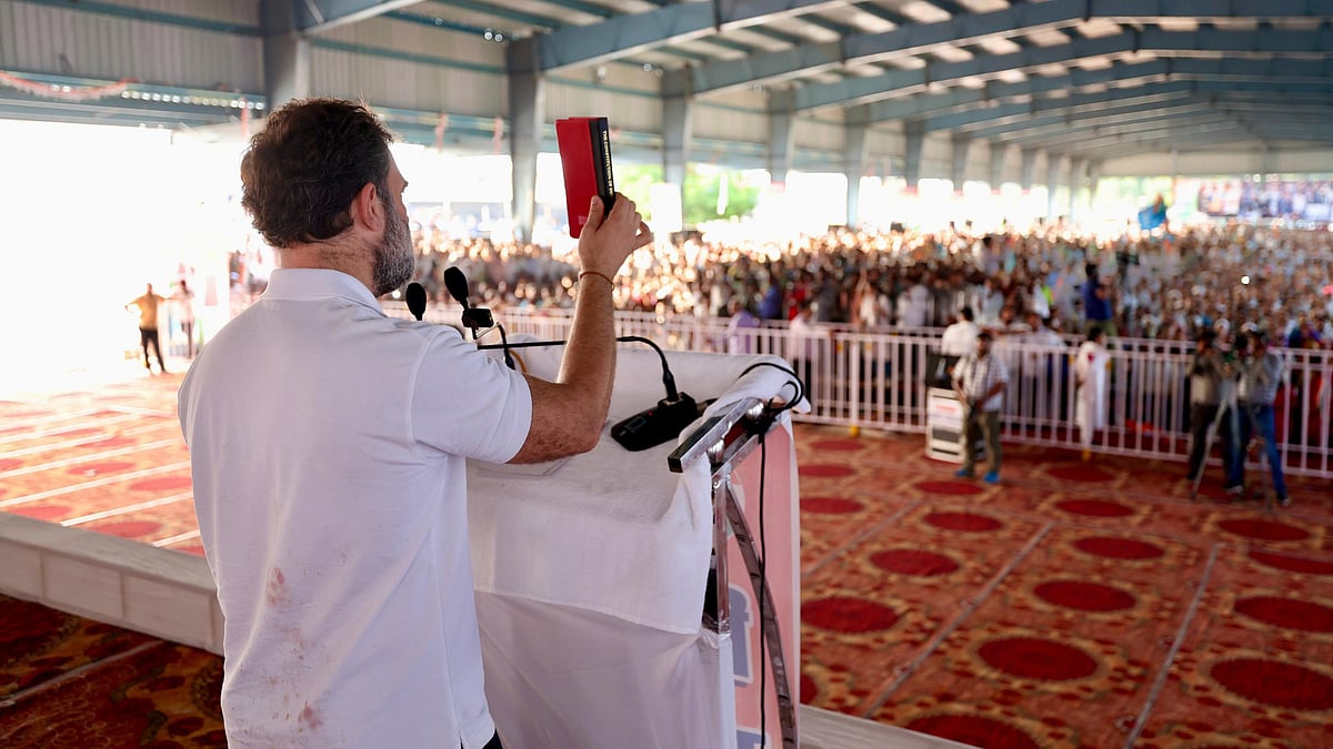 <div class="paragraphs"><p>ہریانہ کے سونی پت واقع گوہانا میں جلسۂ عام سے خطاب کرتے ہوئے راہل گاندھی</p></div>