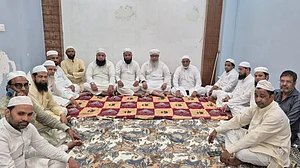 پندرہ روزہ اجلاس سیرت مصطفیؐ کے لیے اہم میٹنگ، 4 نومبر سے شروع ہو کر 18 نومبر تک منعقد ہوگی تقریب