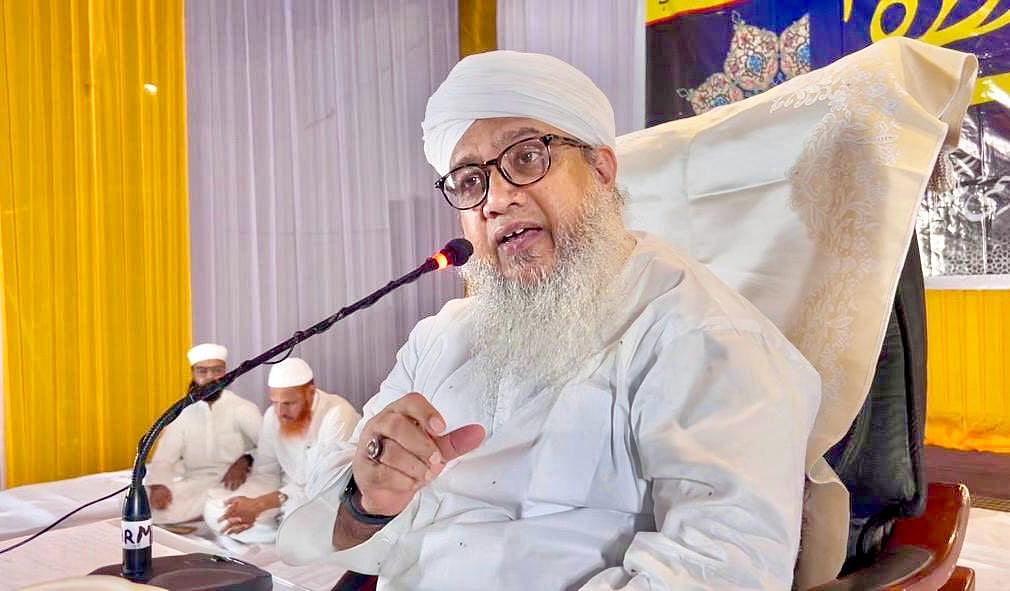 15 روزہ اجلاس: سیرت مصطفیؐ کی پہلی نشست سعودی عرب سے آئے مہمان شیخ محمد حامد مدنی کی صدارت میں منعقد
