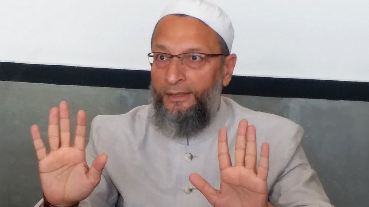 وزیراعظم مودی بھی درگاہ  چادر بھیجتے ہیں: اویسی نے اجمیر شریف درگاہ معاملے پر بی جے پی-آر ایس ایس پر حملہ کیا