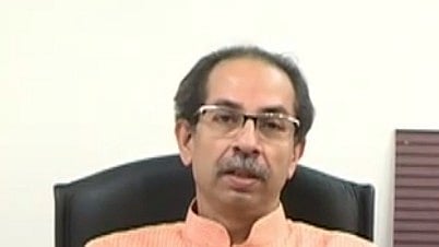 منصفانہ انتخابات کے لیے بڑے پیمانے پرادھو کی تحریک کی یقین دہانی کے بعد سماجی کارکن نے بھوک ہڑتال واپس لی