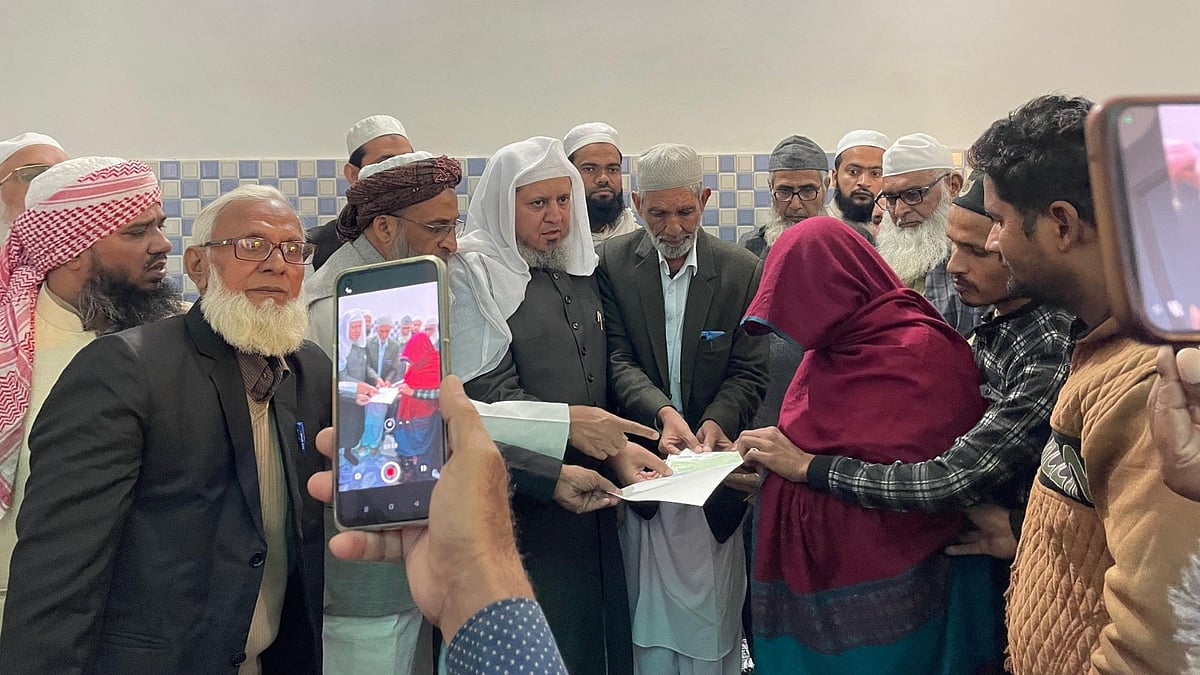 سنبھل تشدد میں شہید ہونے والوں کے کنبوں کو جمعیۃ علماء ہند نے دیا 5-5 لاکھ روپے کا چیک