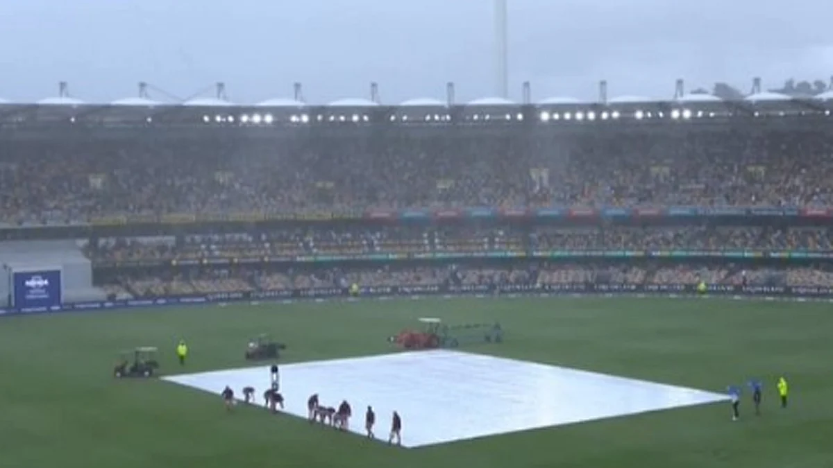 <div class="paragraphs"><p>گابا کے میدان میں بارش، تصویر 'ایکس' <a href="https://x.com/thecricketgully">@thecricketgully</a></p></div>