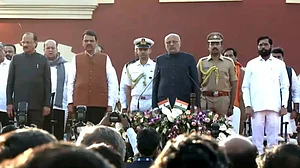 فڑنویس کابینہ میں بی جے پی کے 19، شیوسینا کے 11 اور این سی پی کے 9 وزیر شامل، ڈھائی سال کا فارمولہ طے
