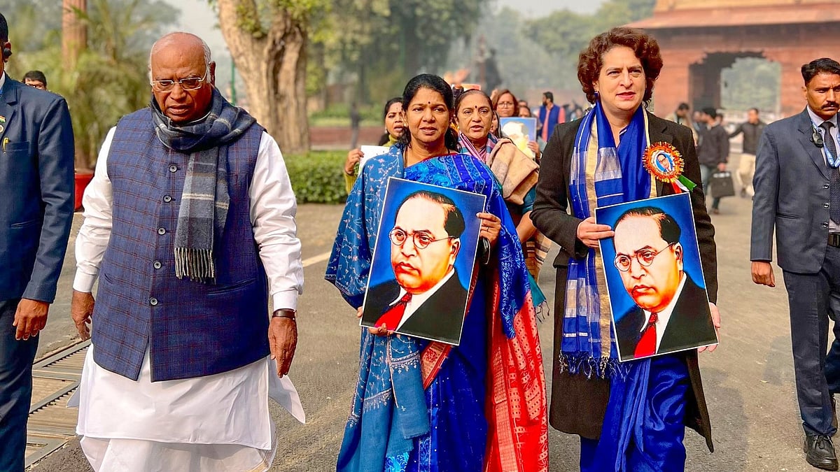 <div class="paragraphs"><p>تصویر&nbsp;<a href="https://x.com/priyankagandhi">@priyankagandhi</a></p></div>