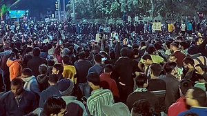 پٹنہ میں بی پی ایس سی کے طلباء پر لاٹھی چارج، کانگریس نے حکومت سے کہا ’اپنی انا چھوڑے‘
