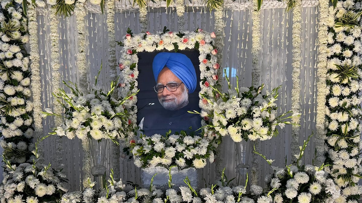 منموہن کے تئیں امنڈ رہی محبت حقیقی معنوں میں جمہوری وقار کا احترام ہے... یوگیندر یادو