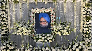 منموہن کے تئیں امنڈ رہی محبت حقیقی معنوں میں جمہوری وقار کا احترام ہے... یوگیندر یادو