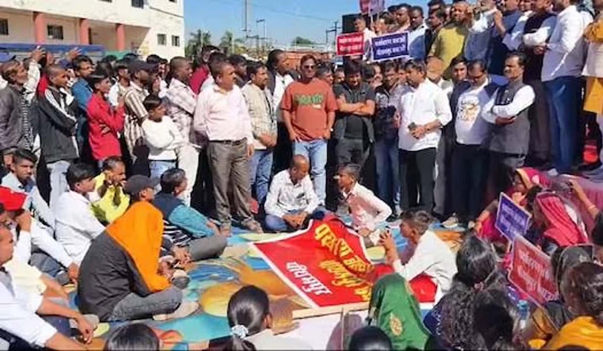 ایم پی: پیتم پور میں یونین کاربائیڈ کا کچرا فی الحال نہیں جلایا جائے گا، عوامی احتجاج کے بعد وزیر اعلیٰ کا فیصلہ  