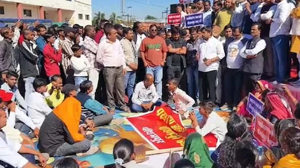<div class="paragraphs"><p>سوشل میڈیا</p></div>