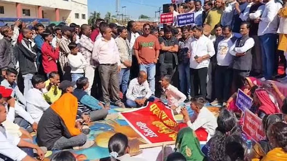 <div class="paragraphs"><p>سوشل میڈیا</p></div>