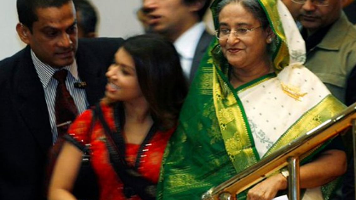 <div class="paragraphs"><p>ٹیولپ صدیقی شیخ حسینہ کے ساتھ (فائل)، تصویر 'ایکس' <a href="https://x.com/SkyNews">@SkyNews</a></p></div>