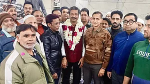 چاندنی چوک سیٹ سے کانگریس امیدوار مُدت اگروال نے جامع مسجد علاقے کا کیا دورہ، عوام سے حالات بدلنے کا وعدہ