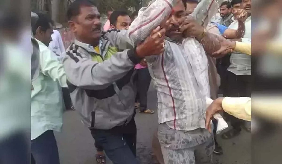 یومِ جمہوریہ پر مہاراشٹر کے دو اضلاع میں دو افراد کی خودسوزی کی کوشش