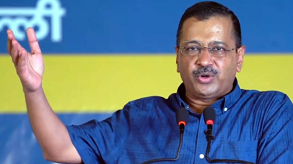 کیجریوال نے گجرات پولیس کے حکم کو شیئر کرتے ہوئے الیکشن کمیشن سے پوچھا- ’یہ کیا ہو رہا ہے!‘