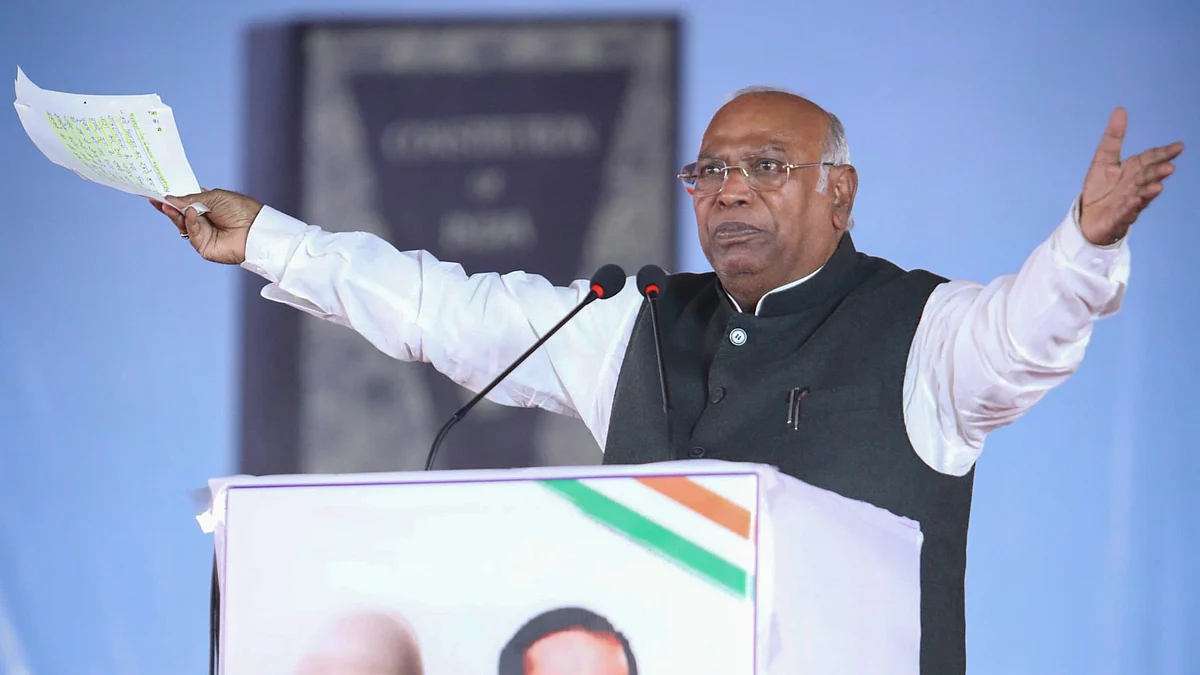 <div class="paragraphs"><p>ملکارجن کھڑگے، تصویر&nbsp;<a href="https://x.com/INCIndia">@INCIndia</a></p></div>