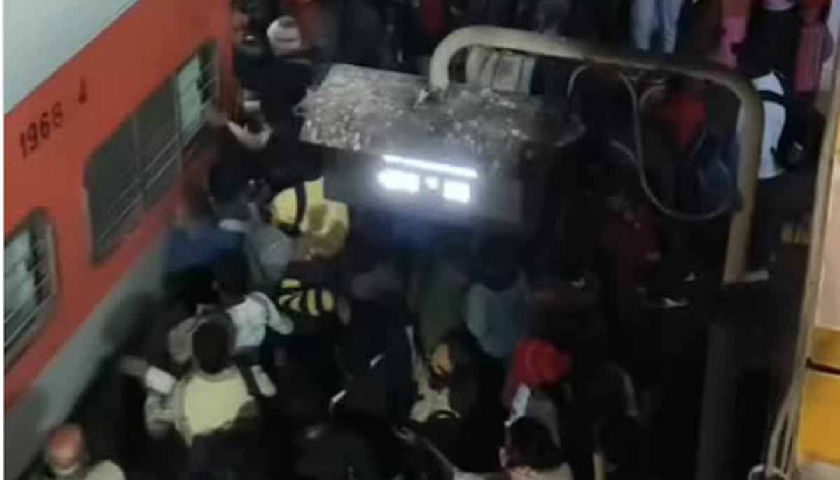 بھگدڑ کے بعد میلہ اسپیشل ٹرینیں مختلف اسٹیشنوں پر روکی گئیں، ریلوے کا پریاگ راج سے 360 اسپیشل ٹرینیں چلانے کا فیصلہ 