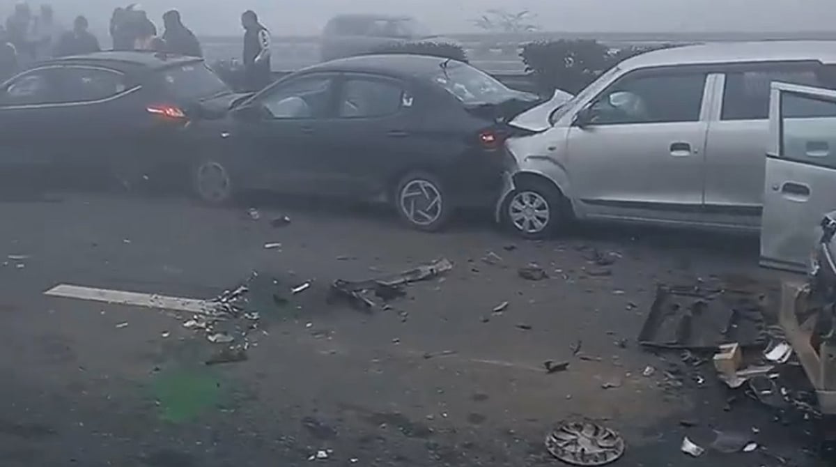 کہرے کا قہر: دہلی-میرٹھ ایکسپریس وے پر 25 گاڑیاں آپس میں ٹکرائیں، کئی افراد زخمی