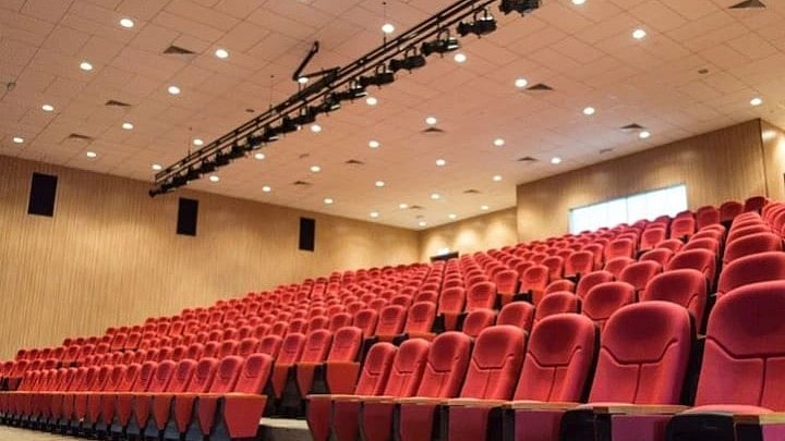 تلنگانہ: 11 بجے کے بعد 16 سال سے کم عمر کے بچے سینما گھروں میں نہیں دیکھ پائیں گے فلم، ہائی کورٹ نے لگائی پابندی