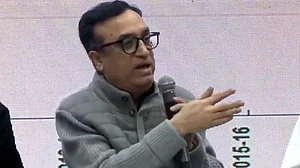 موسمی اثرات الگ کرنے پر دہلی کا فضائی معیار گزشتہ سال سے زیادہ خراب، فوری اقدامات لے حکومت: اجے ماکن