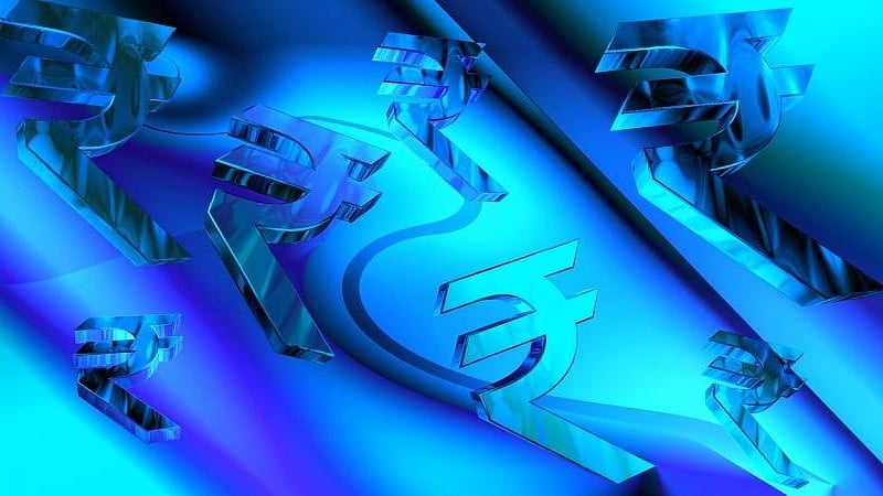 روپیہ 32 پیسے گر کر ریکارڈ کم ترین سطح پر آگیا