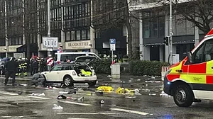 جرمنی: میونخ میں زیلنسکی اور امریکی نائب صدر کے درمیان ملاقات سے قبل کار نے لوگوں کو روندا، تقریباً 20 افراد زخمی