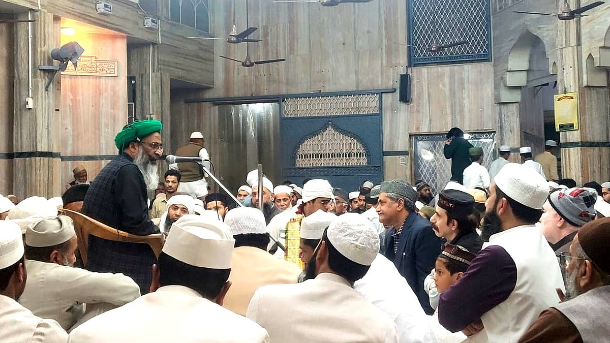 ’قرآن کو نمونۂ عمل بنانے سے دین و دنیا میں سرخرو ہوں گے‘، دستاربندی تقریب میں علماء کا اظہارِ خیال