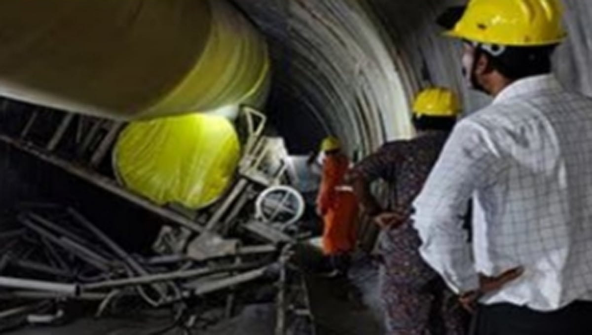تلنگانہ: سرنگ حادثہ میں پھنسے لوگوں کو بچانے کی مہم جاری، گھٹنوں تک کیچڑ، بچاؤ ٹیم کو مشکلات کا سامنا