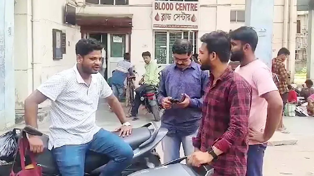 نادیہ میں انسانیت کی مثال: مسلم نوجوان نے روزے کی حالت میں ہندو مریضہ کو خون دے کر جان بچائی