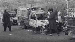 بلوچستان: باغیوں کا گوادر پورٹ پر حملہ، کئی گاڑیوں میں لگائی آگ، 5 افراد کا قتل