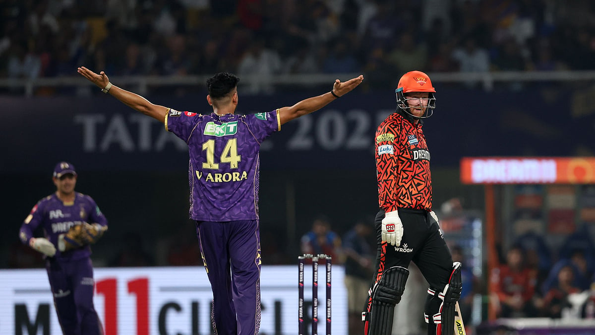 <div class="paragraphs"><p>وکٹ لینے کے بعد جشن مناتے ہوئے ویبھو اروڑا، تصویر&nbsp;<a href="https://x.com/IPL">@IPL</a></p></div>
